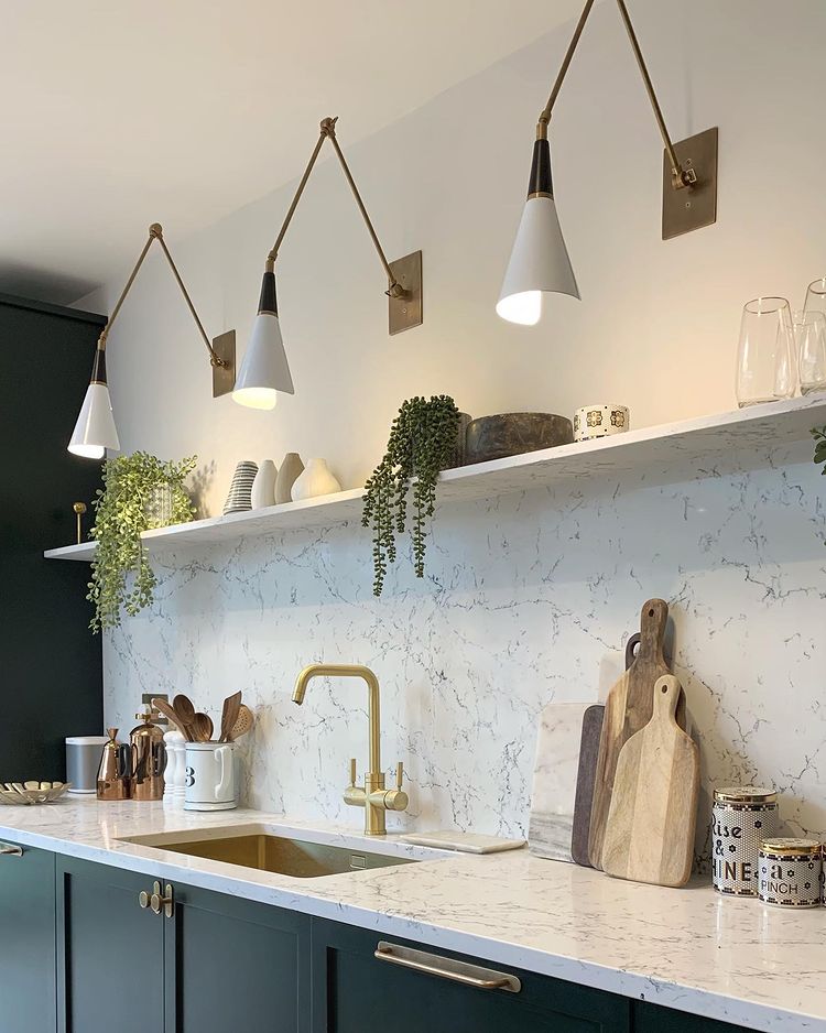 Articulating Adjustable ALSKA wall lamp