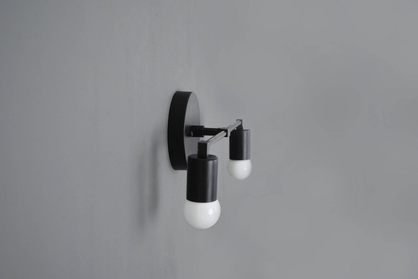Modern Brass Wall Sconce Vanity Gold Brass 2 Bulb Round Sconce