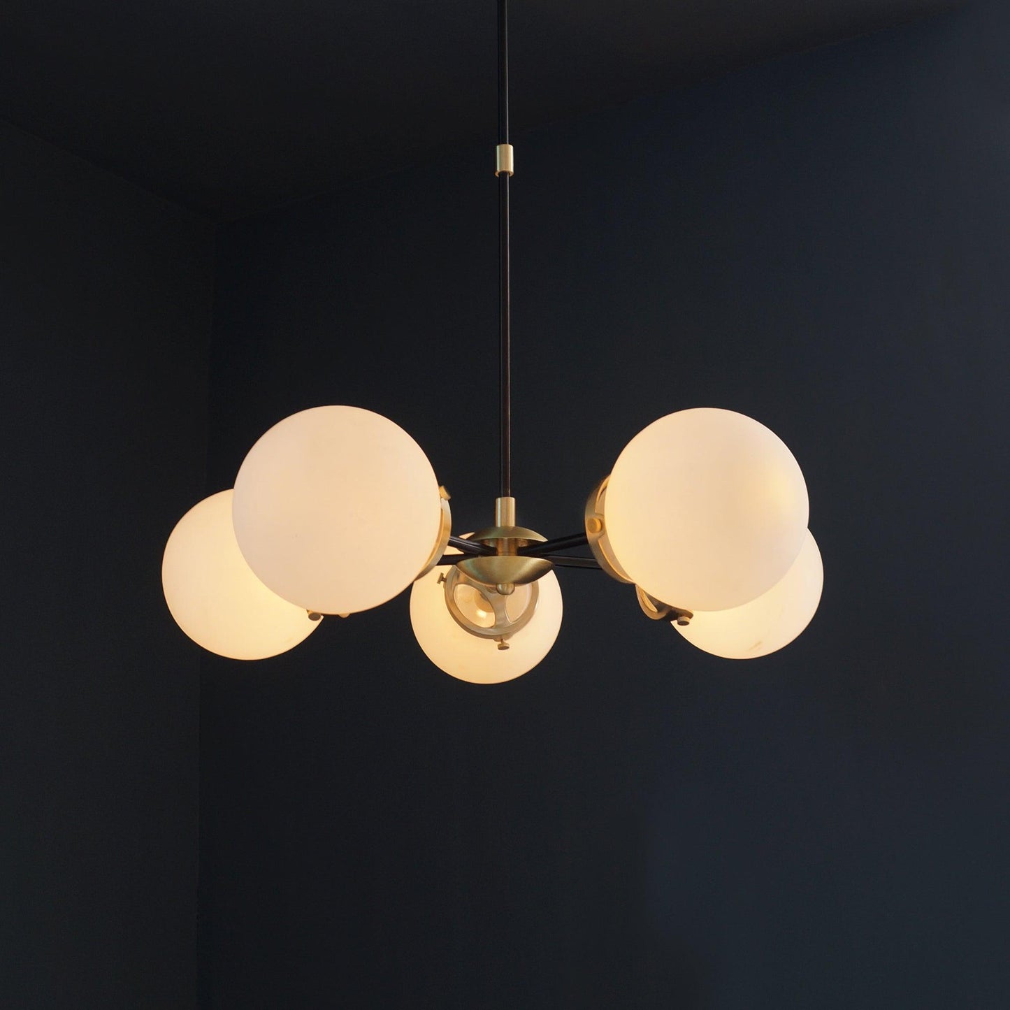Modern Brass 5 Bulbs Glass Globe Sputnik Chandelier Light Fixture