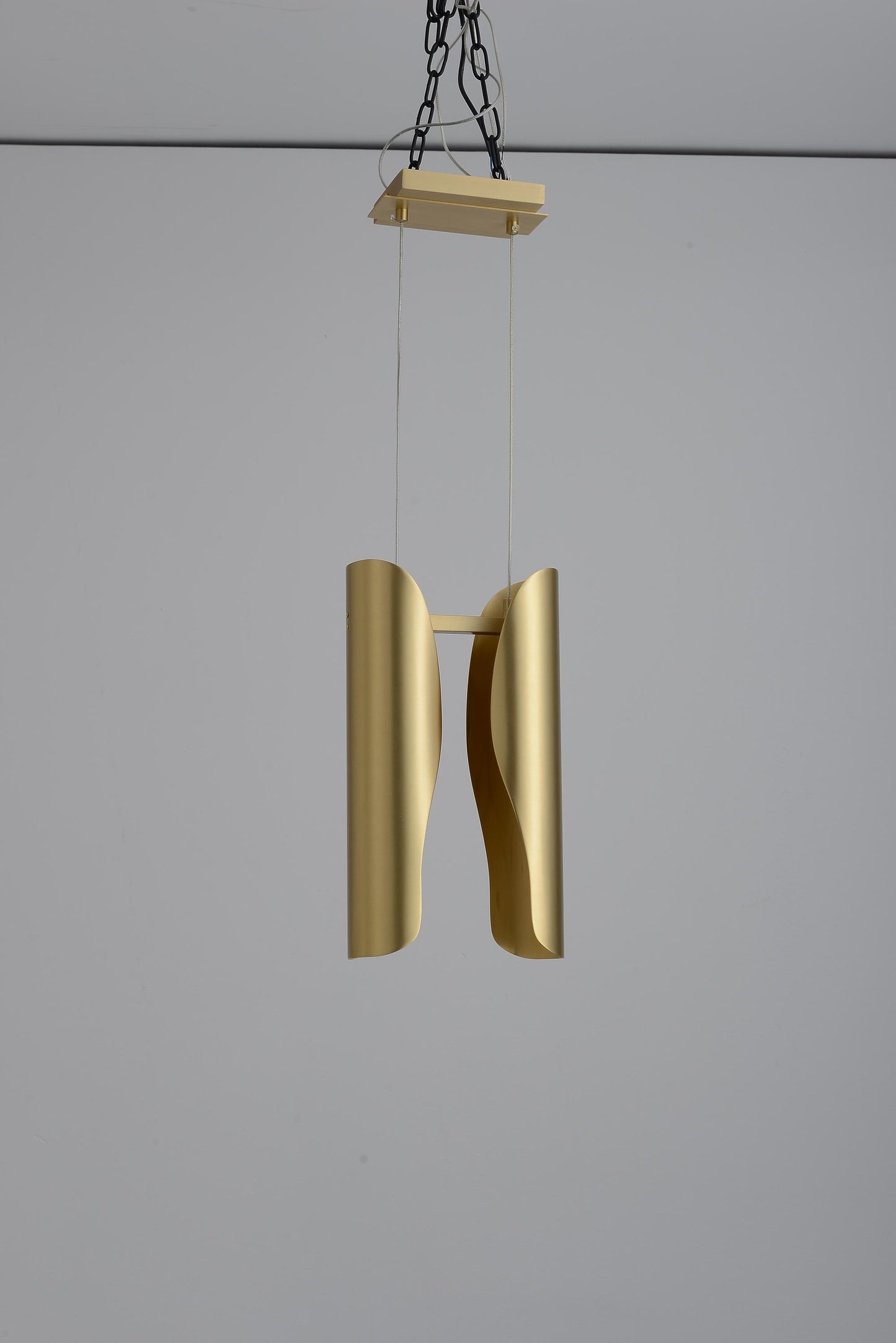 Metallic Copper Pendant Light – Modern Rustic Chandelier for Industrial Decor