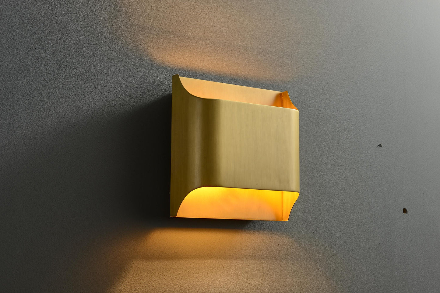 Modern Bronze Wall Lamp Luxury Brass Copper Hanging Light Fixture Antique Mid-Century Design
