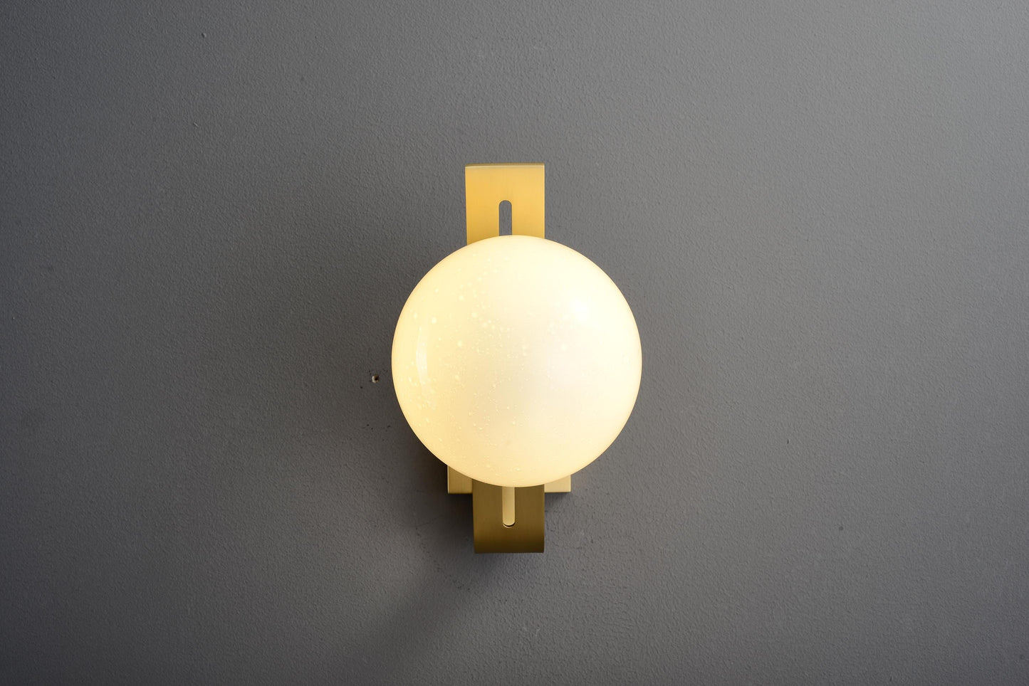 Handcrafted Industrial Copper and Glass Wall Lamp – A Contemporary, Minimalist, and Elegant Lighting Fixture
