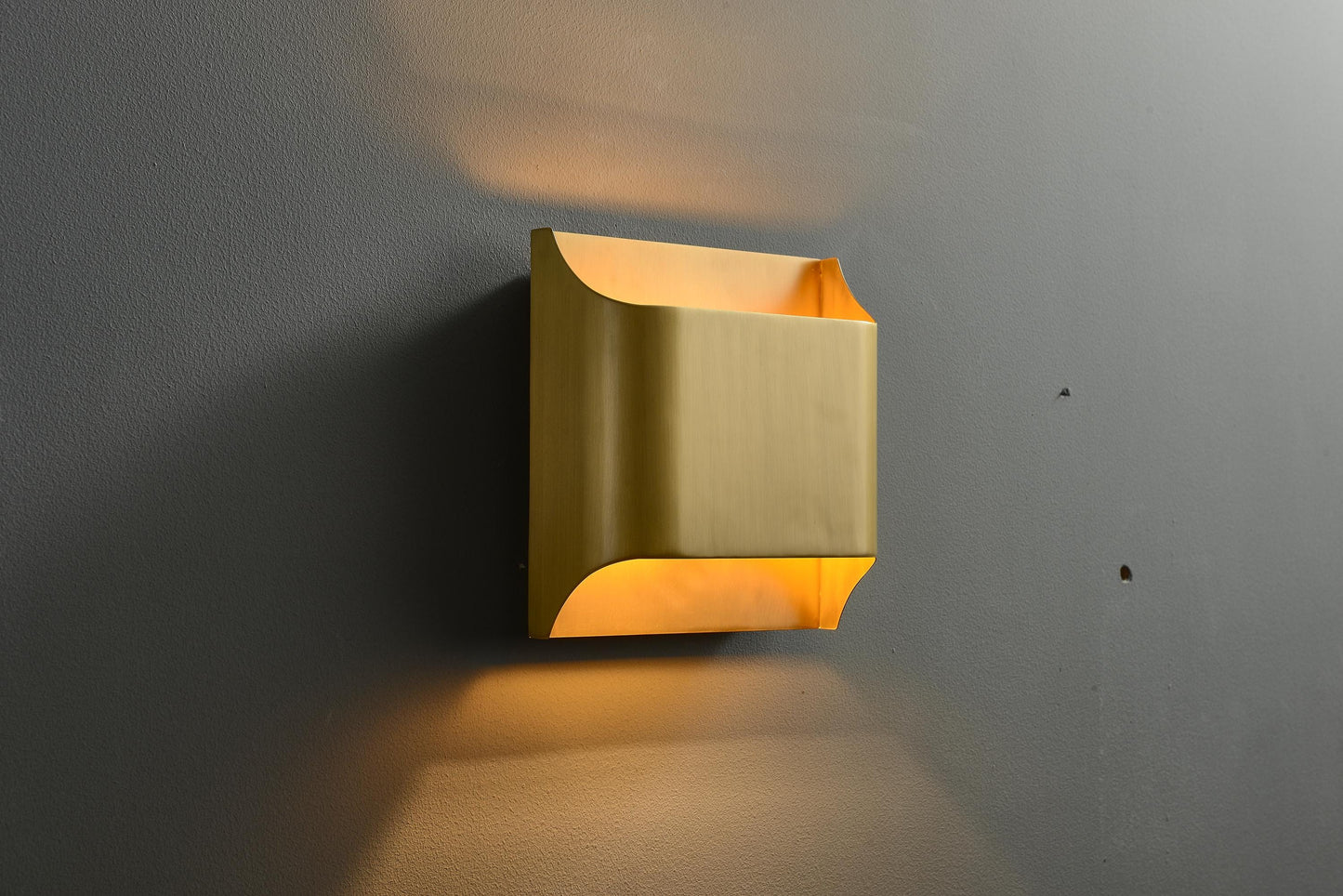 Modern Bronze Wall Lamp Luxury Brass Copper Hanging Light Fixture Antique Mid-Century Design
