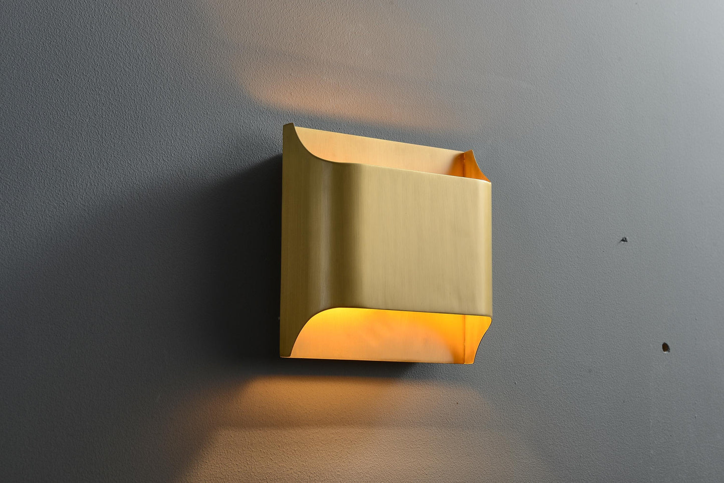 Modern Bronze Wall Lamp Luxury Brass Copper Hanging Light Fixture Antique Mid-Century Design