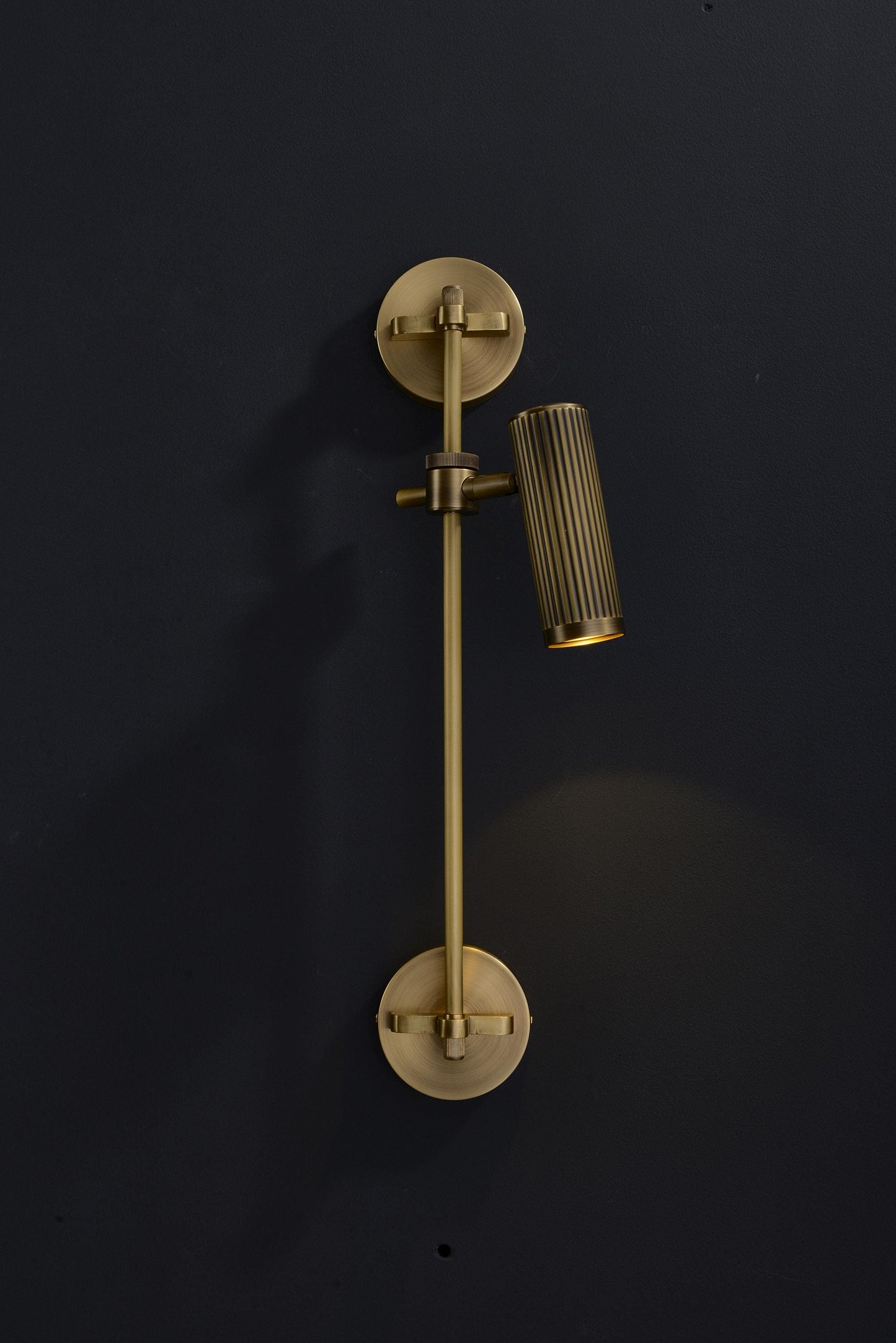 Refined Vintage Copper Wall Lighting | Modern Bronze Wall Sconce for Elegant Homes