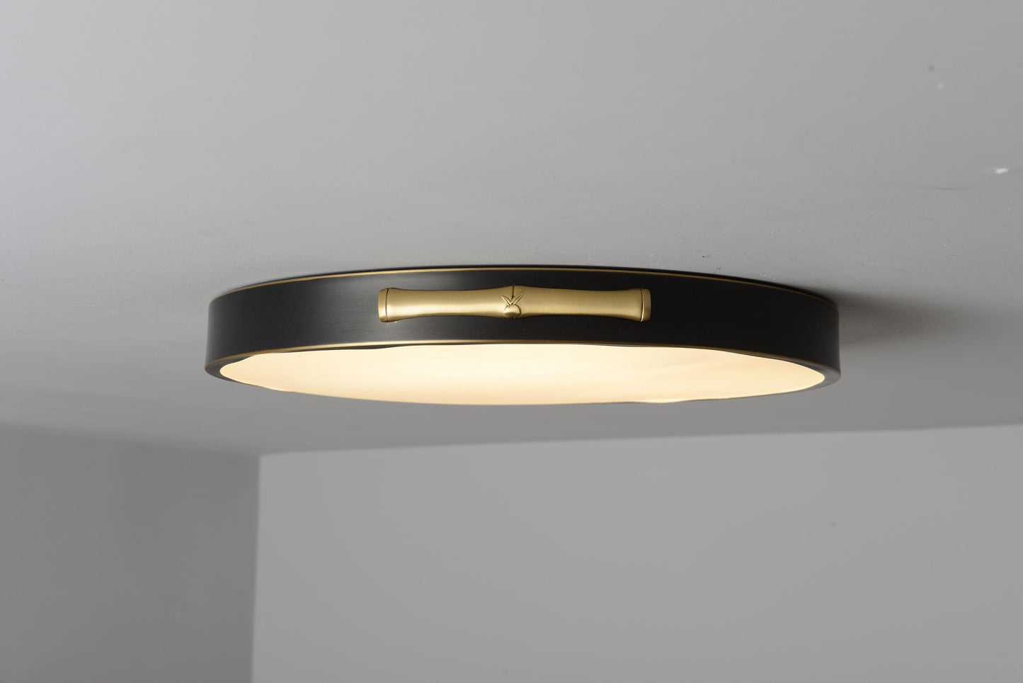 Chic Copper Ceiling Fixture with Black and Acrylic Design – Stylish Pendant Light for Elegant Spaces
