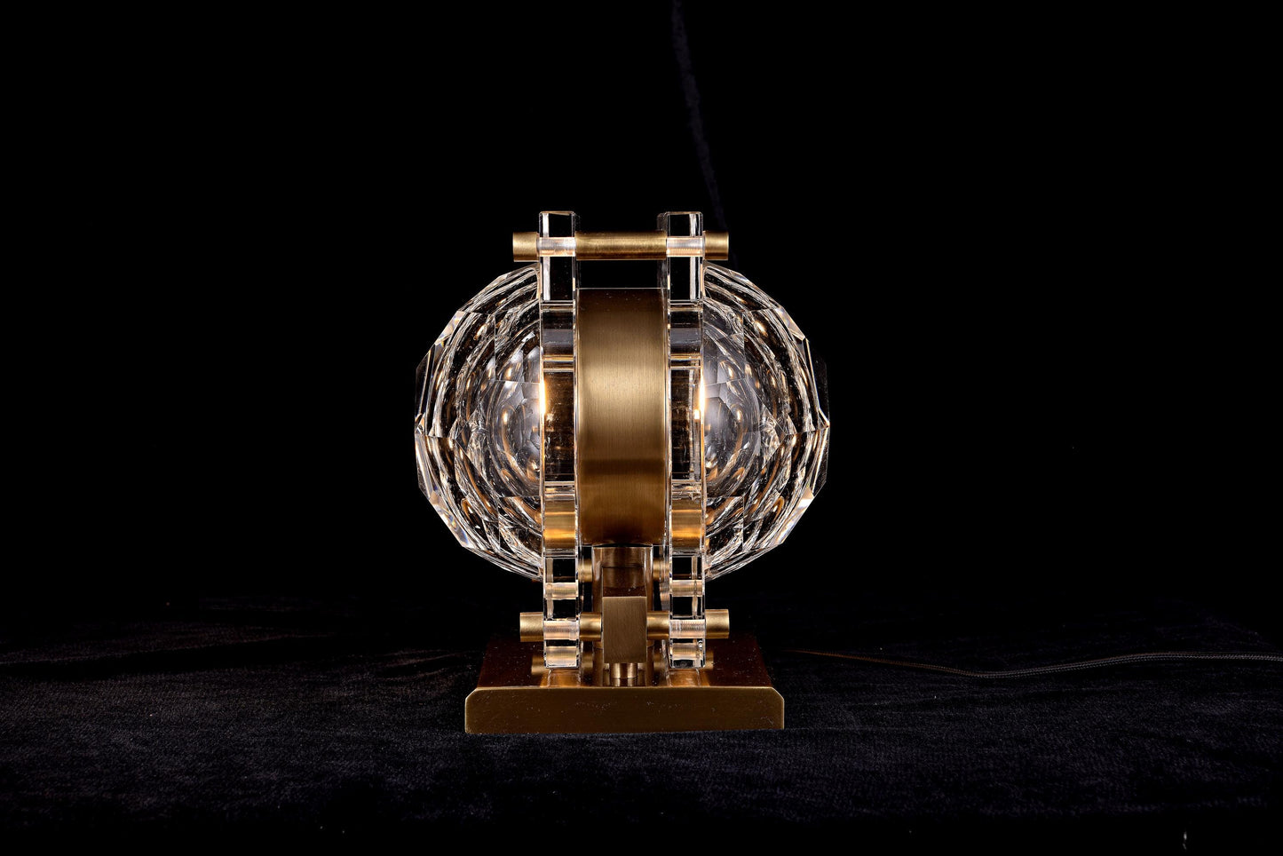 Antique Copper Crystal Table Lamp in Bronze Finish | Luxury Lighting for Living Rooms