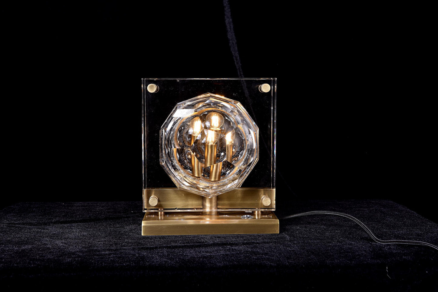 Antique Copper Crystal Table Lamp in Bronze Finish | Luxury Lighting for Living Rooms
