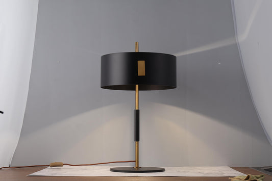 Rustic Copper and Black Iron Table Lamp | Stylish Industrial Desk Lamp with Modern Metal Finish