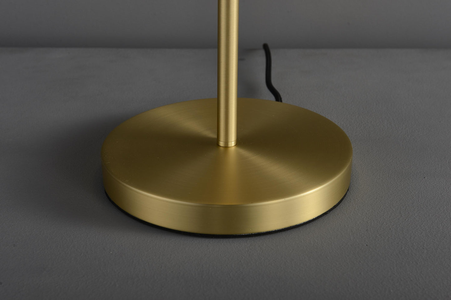Artistic Vintage Copper Table Lamp | Minimalist, Sustainable Lighting for Industrial Bedroom Designs