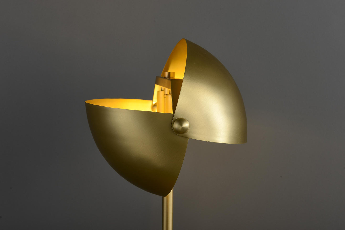 Artistic Vintage Copper Table Lamp | Minimalist, Sustainable Lighting for Industrial Bedroom Designs